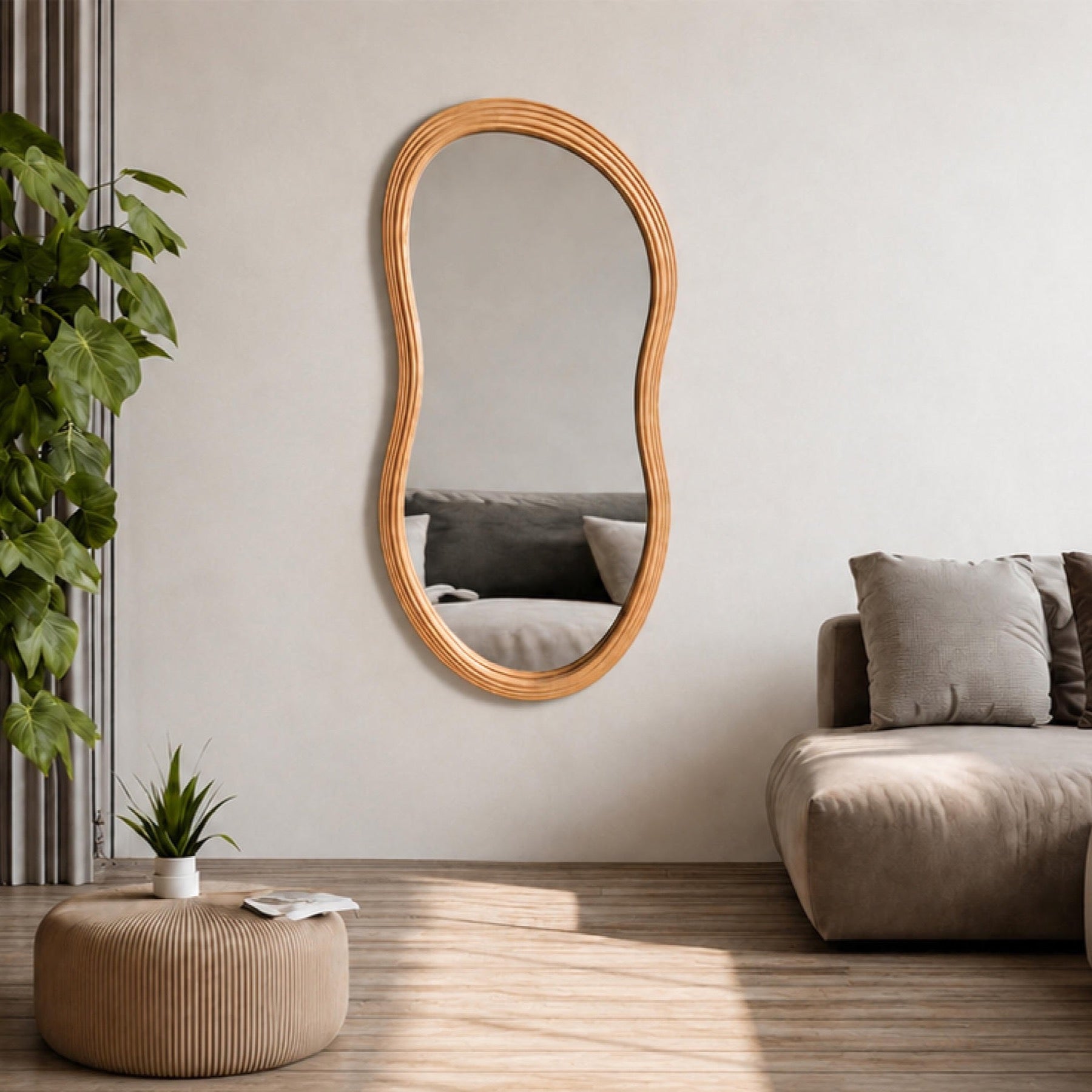 WAVO Wood Wall Mirror Detail